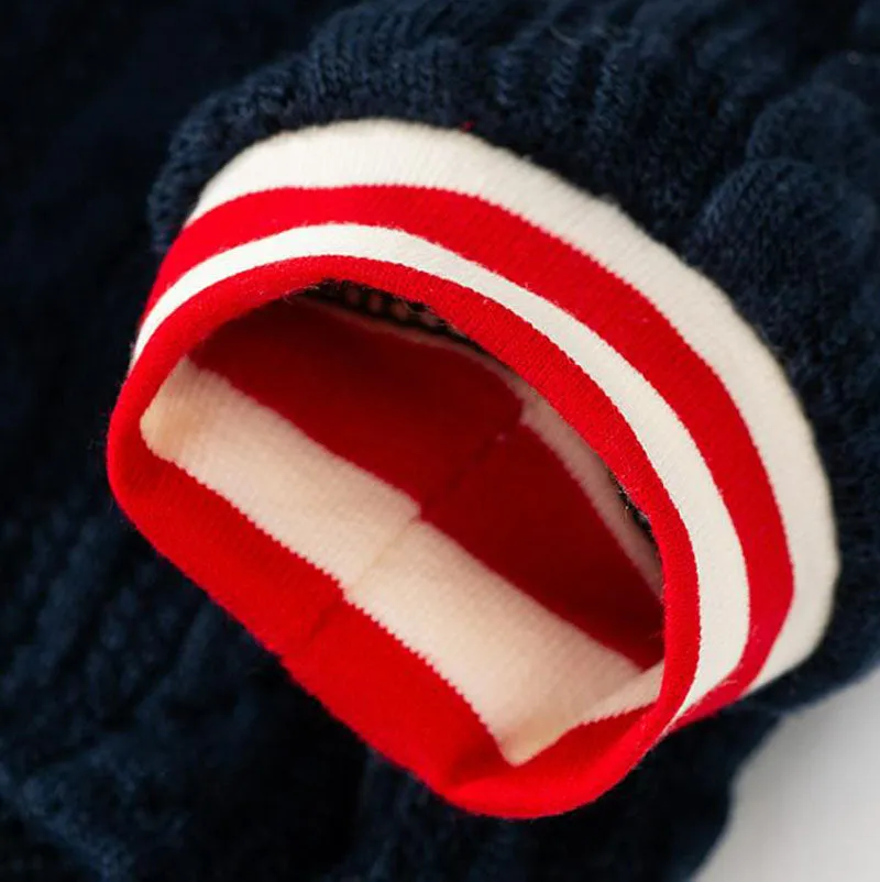Autumn and winter short twist knit sweater sweater pet clothes